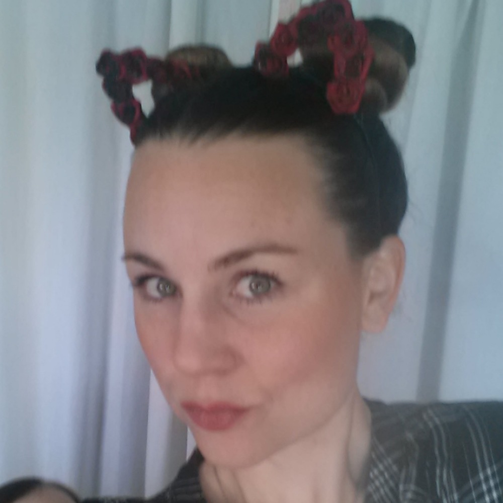 Meet your Posher, Laura